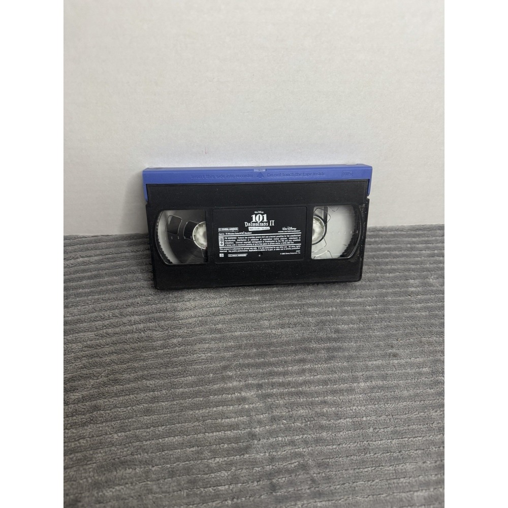 101 Dalmatians II: Patchs London Adventure (VHS, 2003)